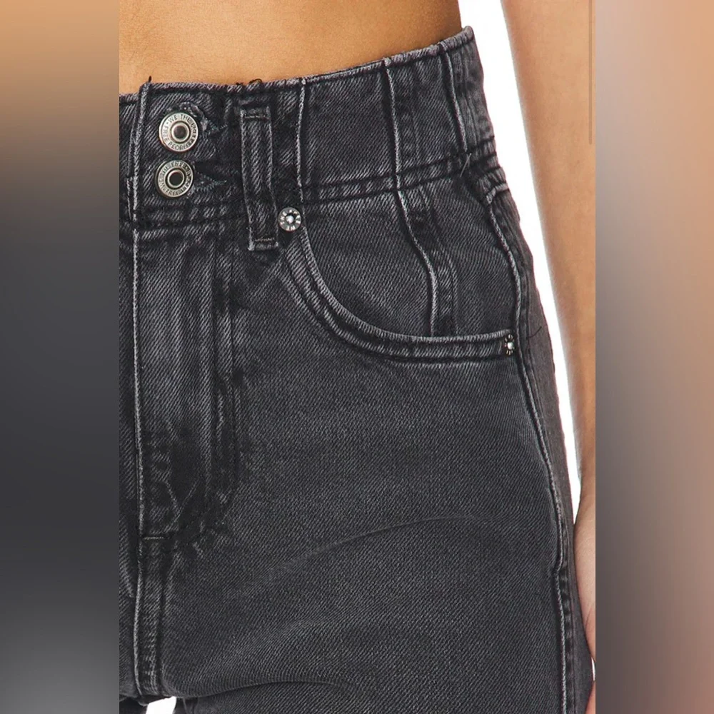 FREE PEOPLE ASTER STRAIGHT LEG JEANS in Asteroid Black Gray Size 28 High Rise - Picture 4 of 16